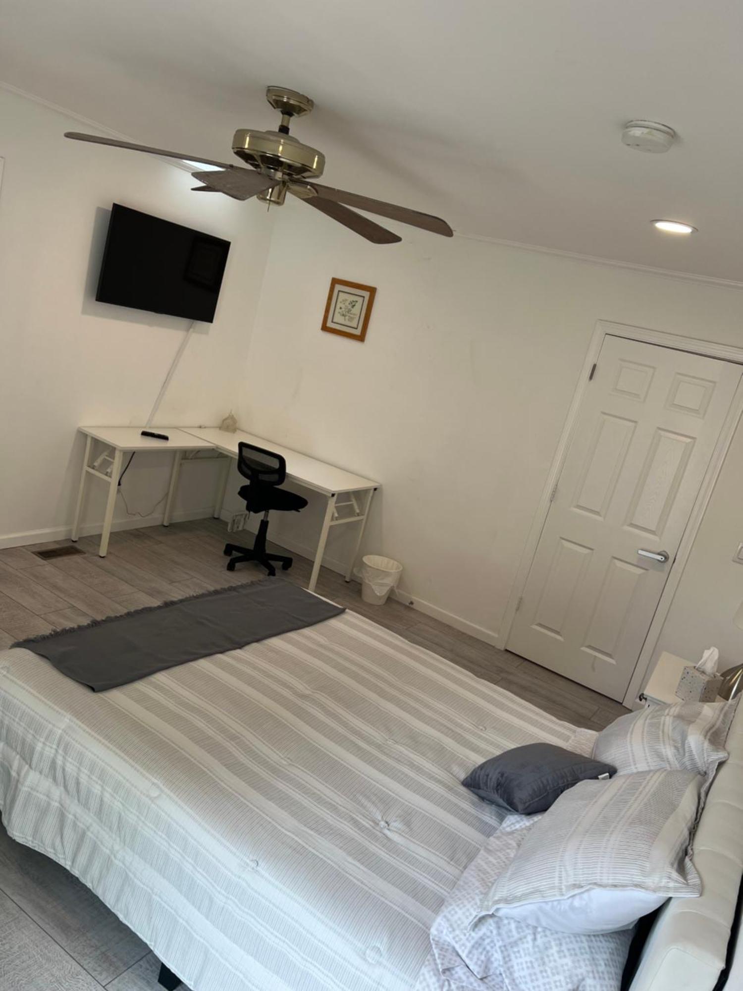 Cozy Private Suite 5 Min From Saint Francis Hospital And Woodland Hills Mall Tulsa Esterno foto